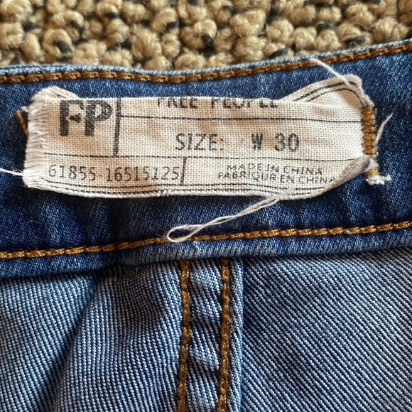 Free People Size 30 Denim Bell Bottom Jeans w/ Distressed Hem in EUC - Picture 8 of 10
